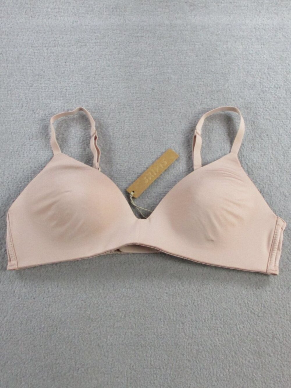 SKIMS T Shirt Demi Bra Womens 36A Mica Wireless Form Plunge Soft Adjustable NEW - Picture 2 of 6